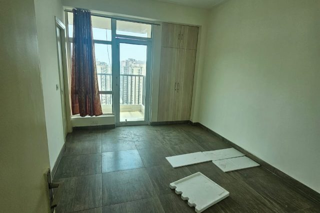 2 bhk+Study for rent in 12th Avenue