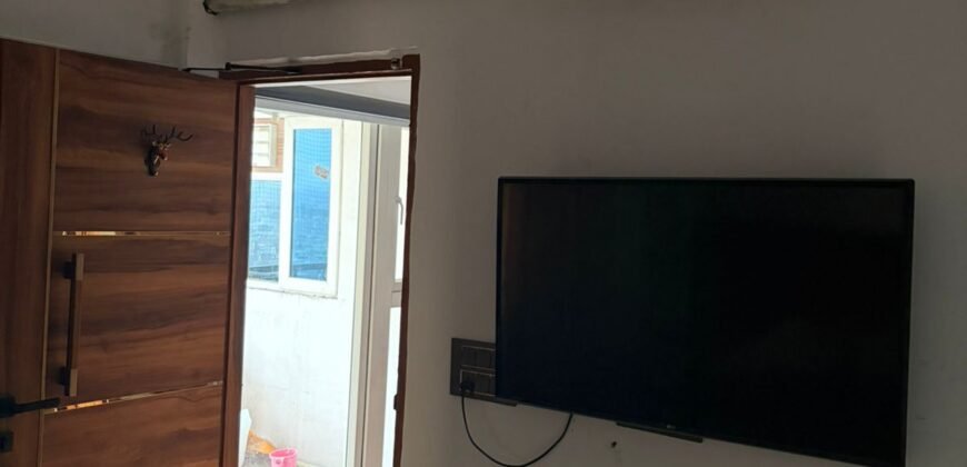 Ultra Luxury Fully Furnished 1bhk for rent in 14th Avenue Gaur City-2 Greater Noida West