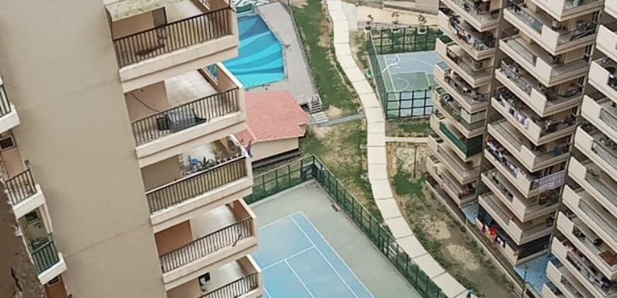 3 bhk Semi Furnished for Rent in Gaur City Greater Noida West