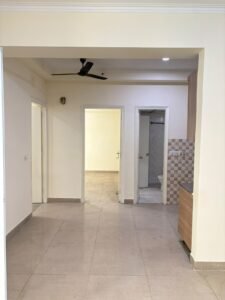 2 BHK plus Study flat for sale in 11th Avenue Gaur City 2 dinning 1