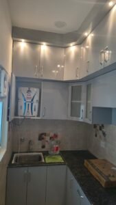 1 BHK Fully Furnished Flat for Rent in 14th Avenue Gaur City 2 kitchan